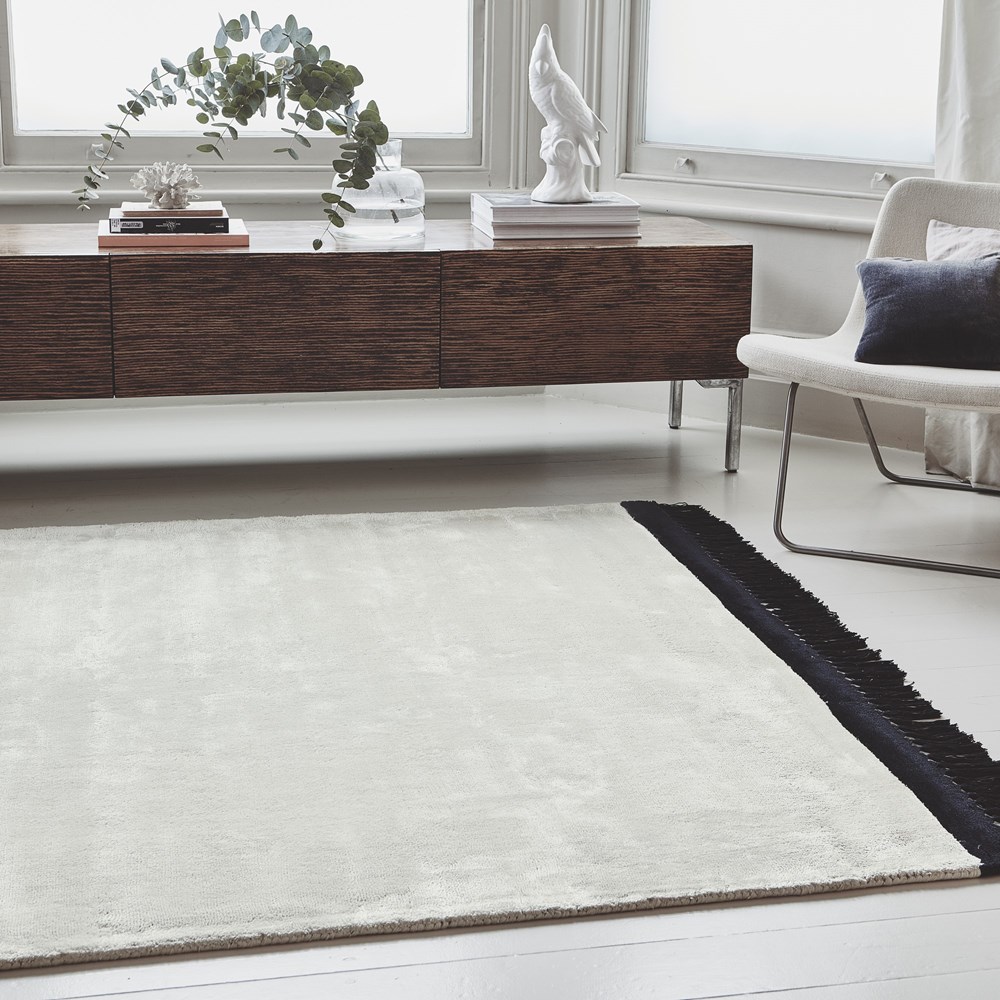 Elgin rugs in Cream Black